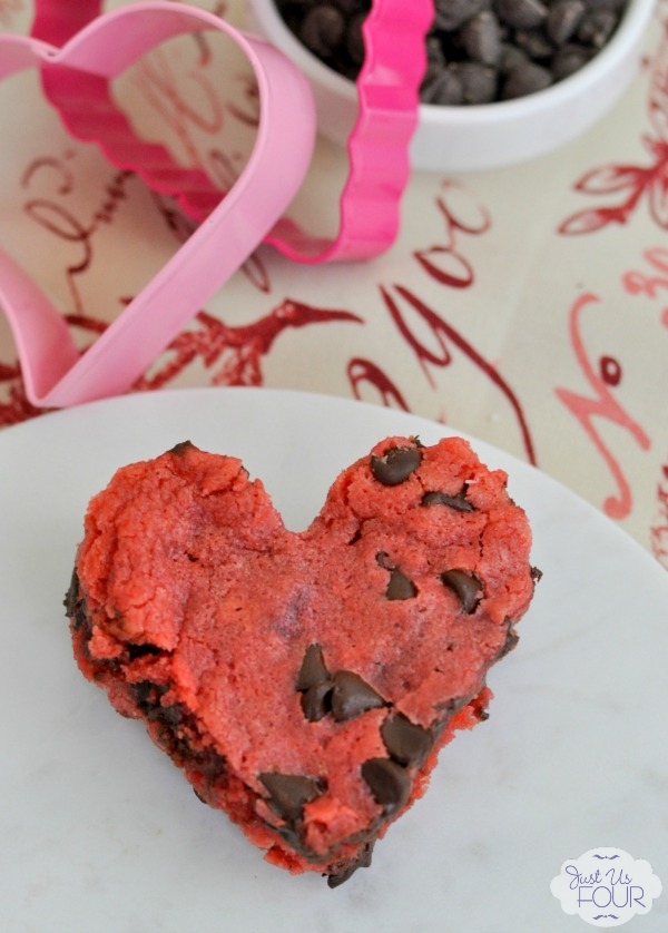 The perfect chocolate chip bar for Valentine's Day: Red Velvet Blondies